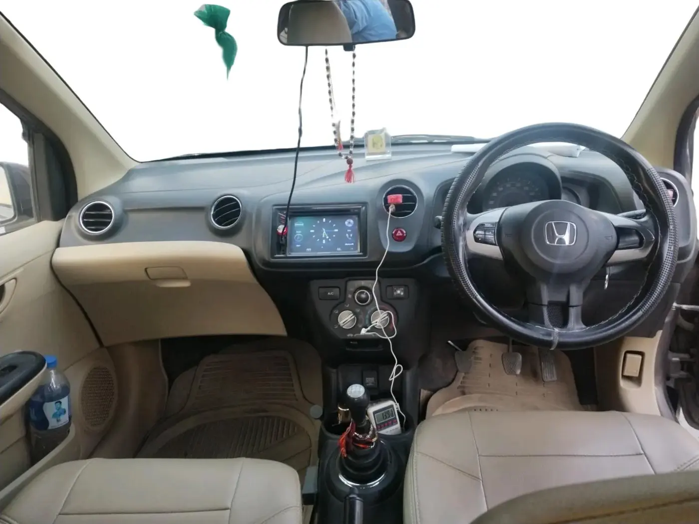 2015 Honda Amaze 1.2L I-VTEC S, CNG, Manual, 78,450 km, interior