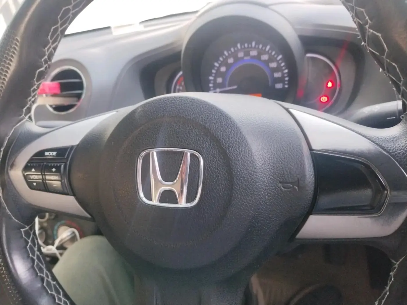 2015 Honda Amaze 1.2L I-VTEC S, CNG, Manual, 78,450 km, interior