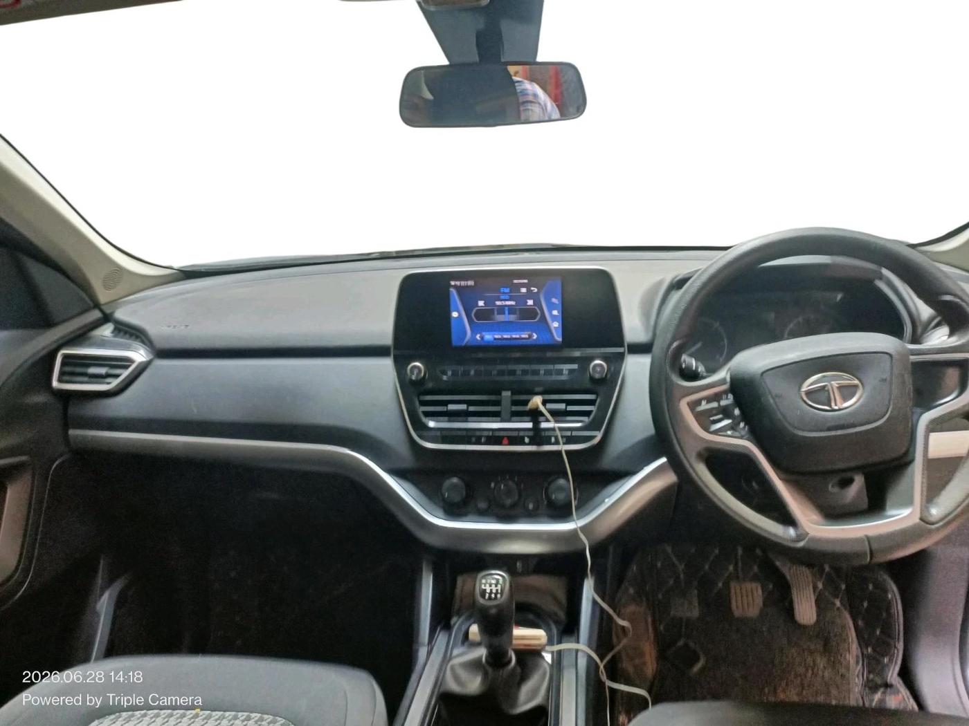 2022 Tata Harrier XM 2.0L KRYOTEC, Diesel, Manual, 41,034 km, interior