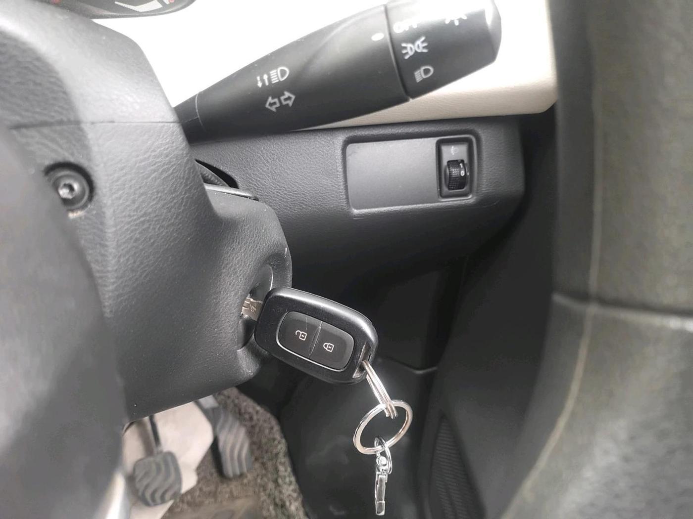 2021 Nissan MAGNITE XL, Petrol, Manual, 28,379 km, interior