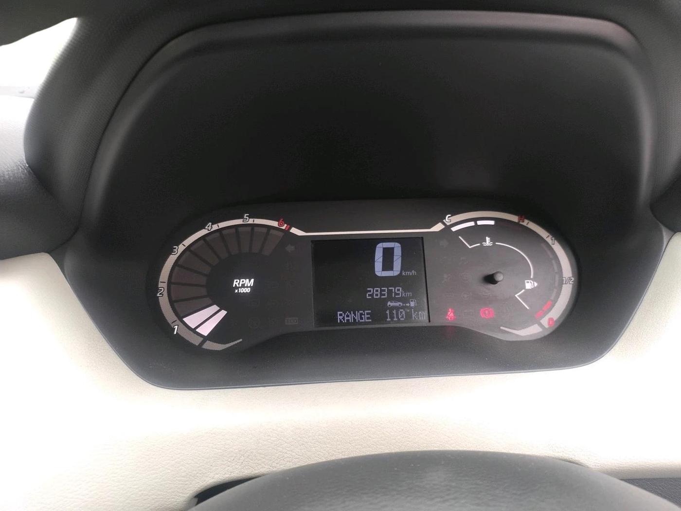 2021 Nissan MAGNITE XL, Petrol, Manual, 28,379 km, interior
