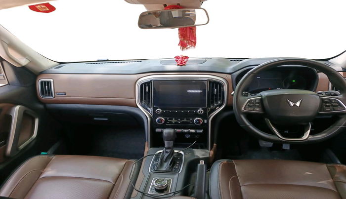 2025 Mahindra SCORPIO-N Z8 L DIESEL AT 4WD 7 STR, Diesel, Automatic, 26,049 km, interior