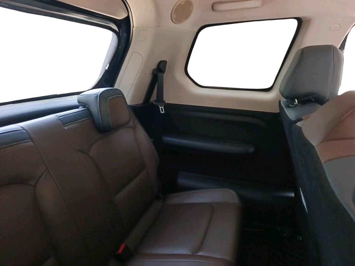 2025 Mahindra SCORPIO-N Z8 L DIESEL AT 4WD 7 STR, Diesel, Automatic, 26,049 km, interior