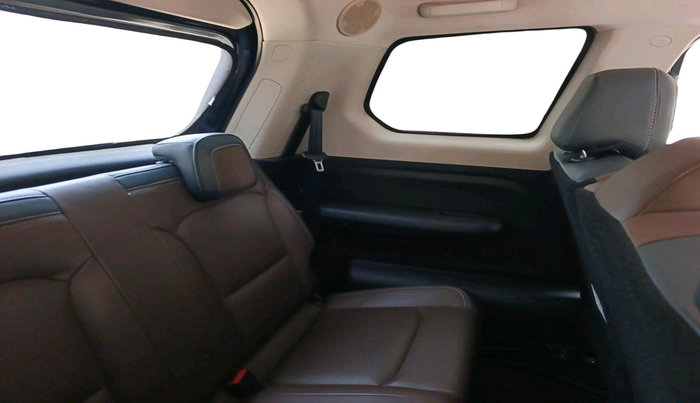 2025 Mahindra SCORPIO-N Z8 L DIESEL AT 4WD 7 STR, Diesel, Automatic, 26,049 km, interior