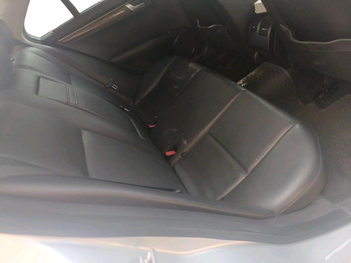 2011 Mercedes Benz C Class C 200 CGI ELEGANCE, Petrol, Automatic, 74,955 km, interior