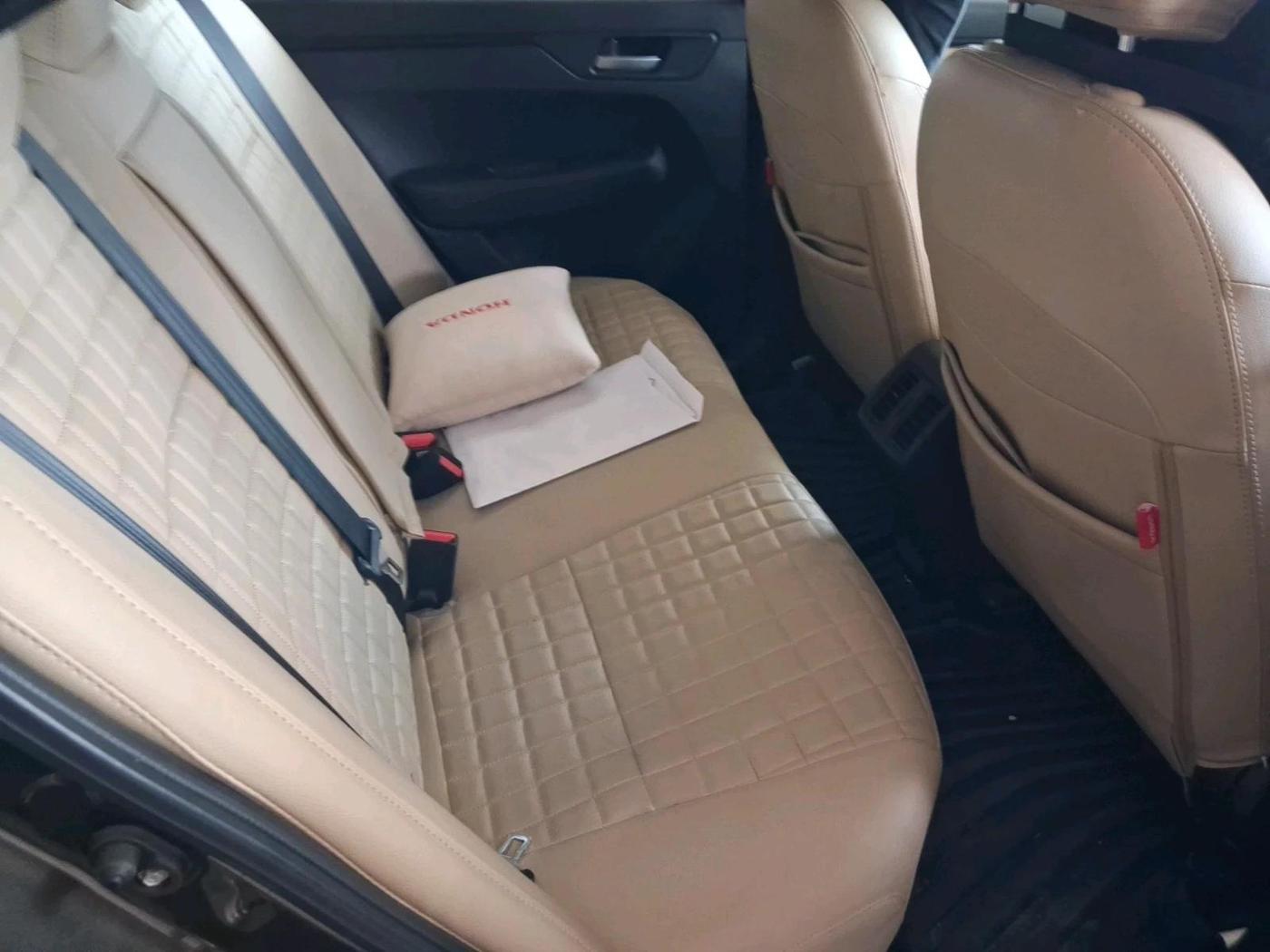 2025 Honda Amaze 1.2L I-VTEC VX CVT, Petrol, Automatic, 5,971 km, interior