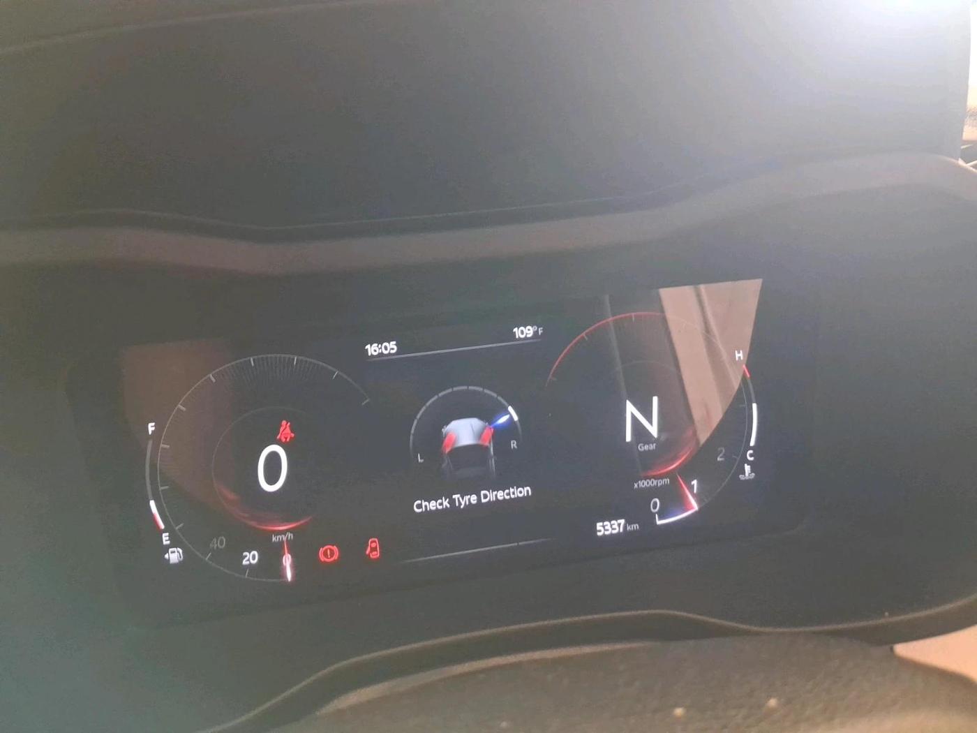 2026 Mahindra XUV 3XO AX5 1.2 L TCMPFi, Petrol, Manual, 5,338 km, interior