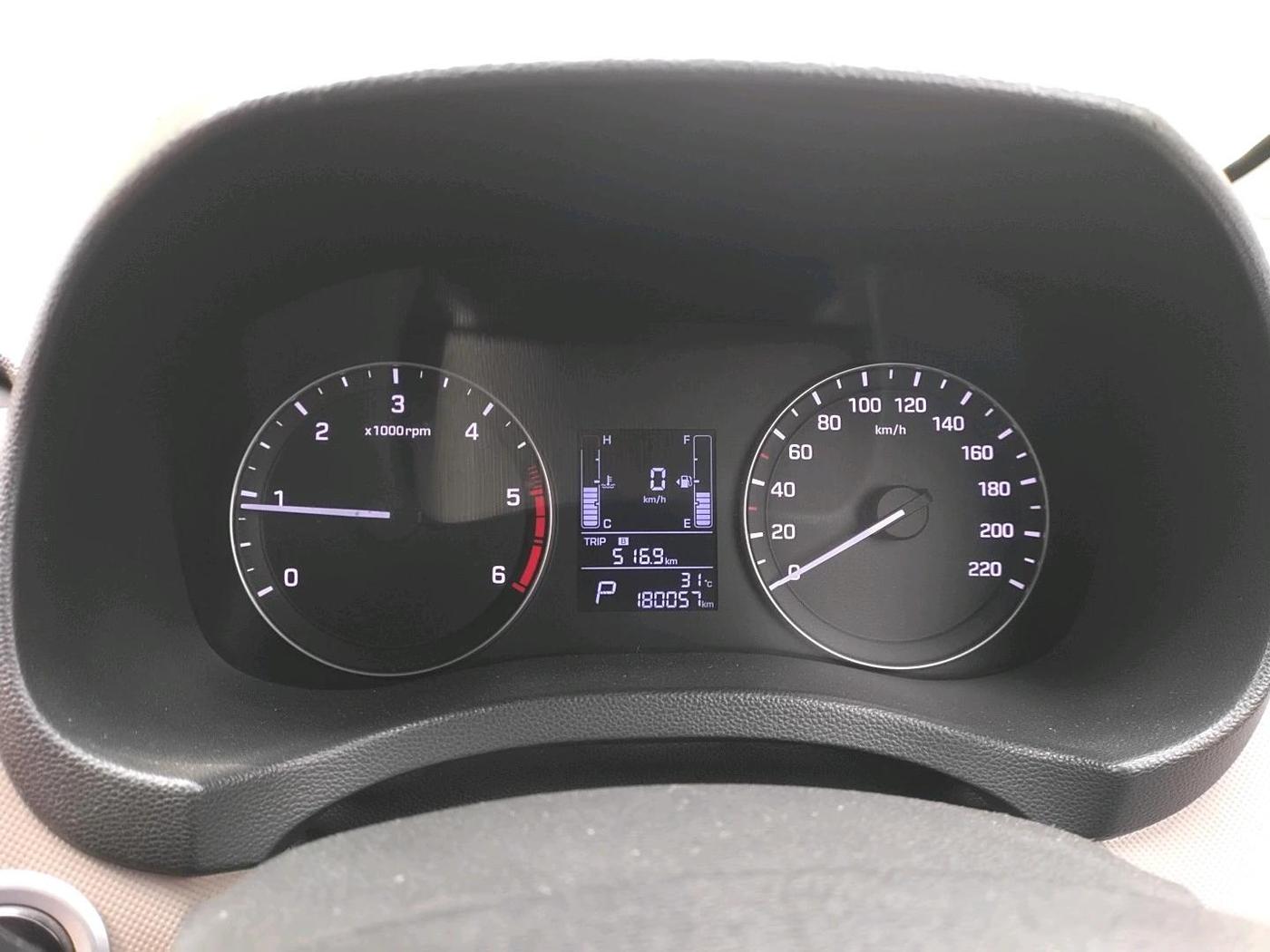 2017 Hyundai Creta SX PLUS AT 1.6 DIESEL, Diesel, Automatic, 1,80,057 km, interior