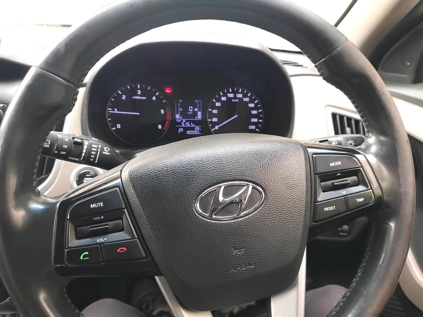 2017 Hyundai Creta SX PLUS AT 1.6 DIESEL, Diesel, Automatic, 1,80,057 km, interior