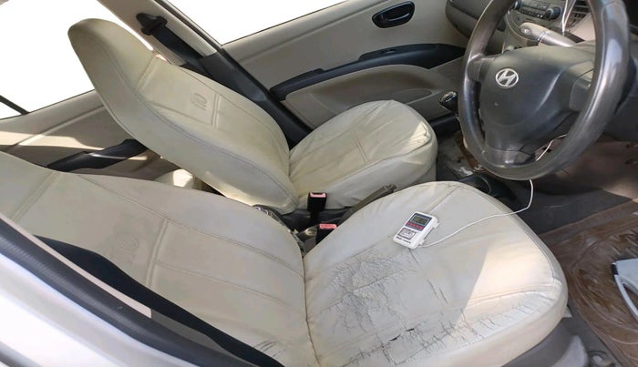 2011 Hyundai i10 ERA 1.1, Petrol, Manual, 1,05,404 km, interior