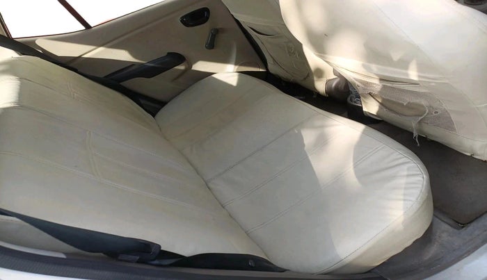 2011 Hyundai i10 ERA 1.1, Petrol, Manual, 1,05,404 km, interior