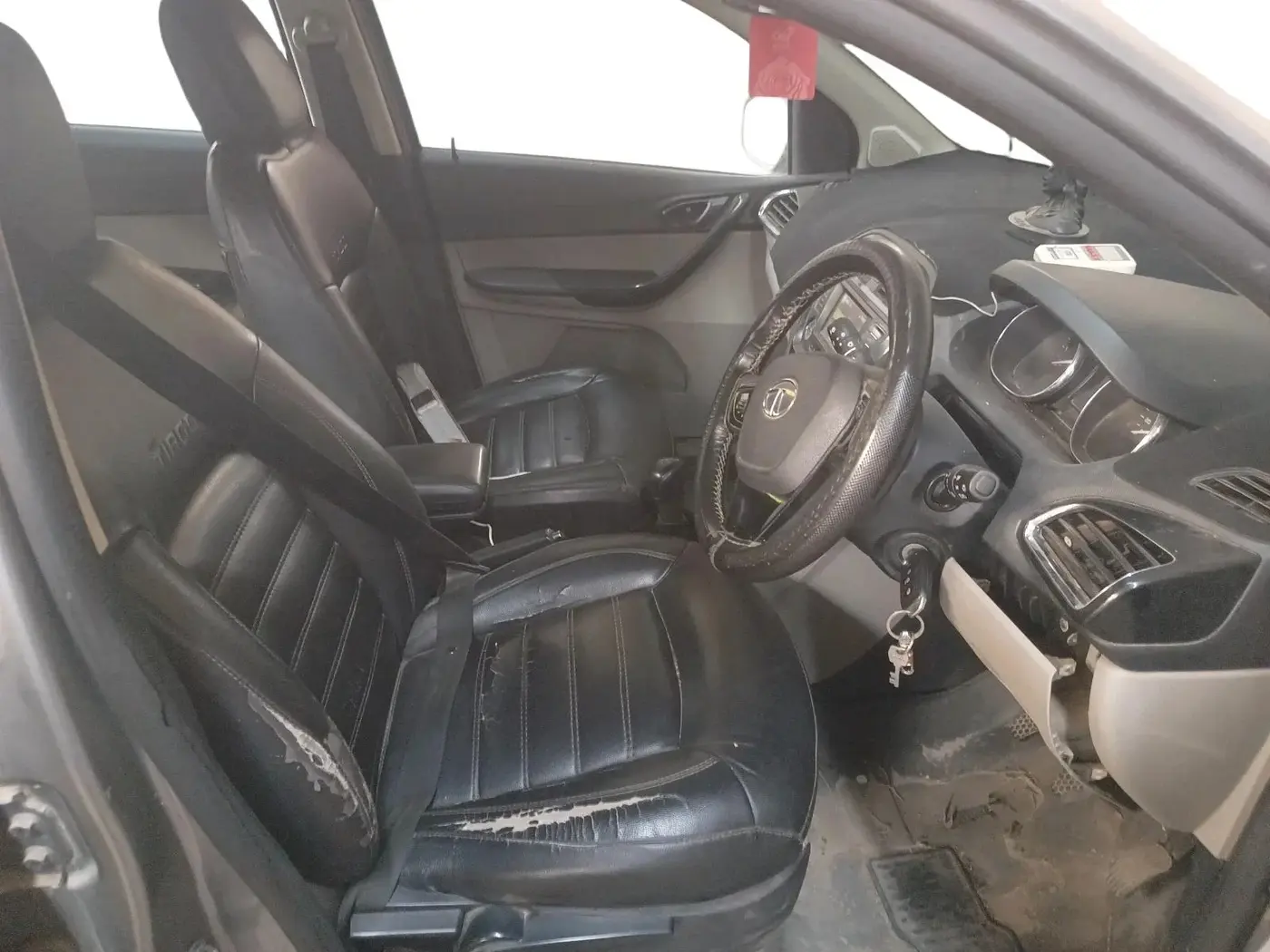 2019 Tata Tiago XZ PETROL, Petrol, Manual, 69,728 km, interior