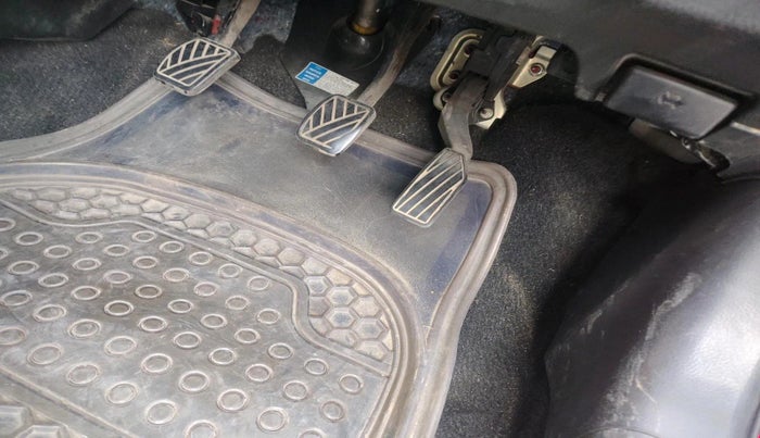 2017 Maruti Swift LXI (O), Petrol, Manual, 1,52,827 km, interior