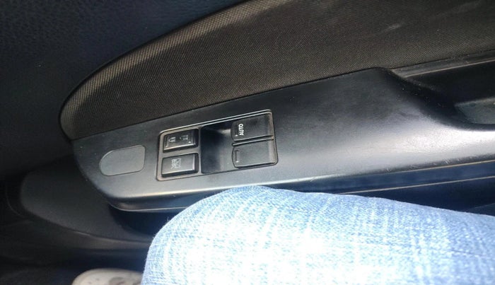 2017 Maruti Swift LXI (O), Petrol, Manual, 1,52,827 km, interior