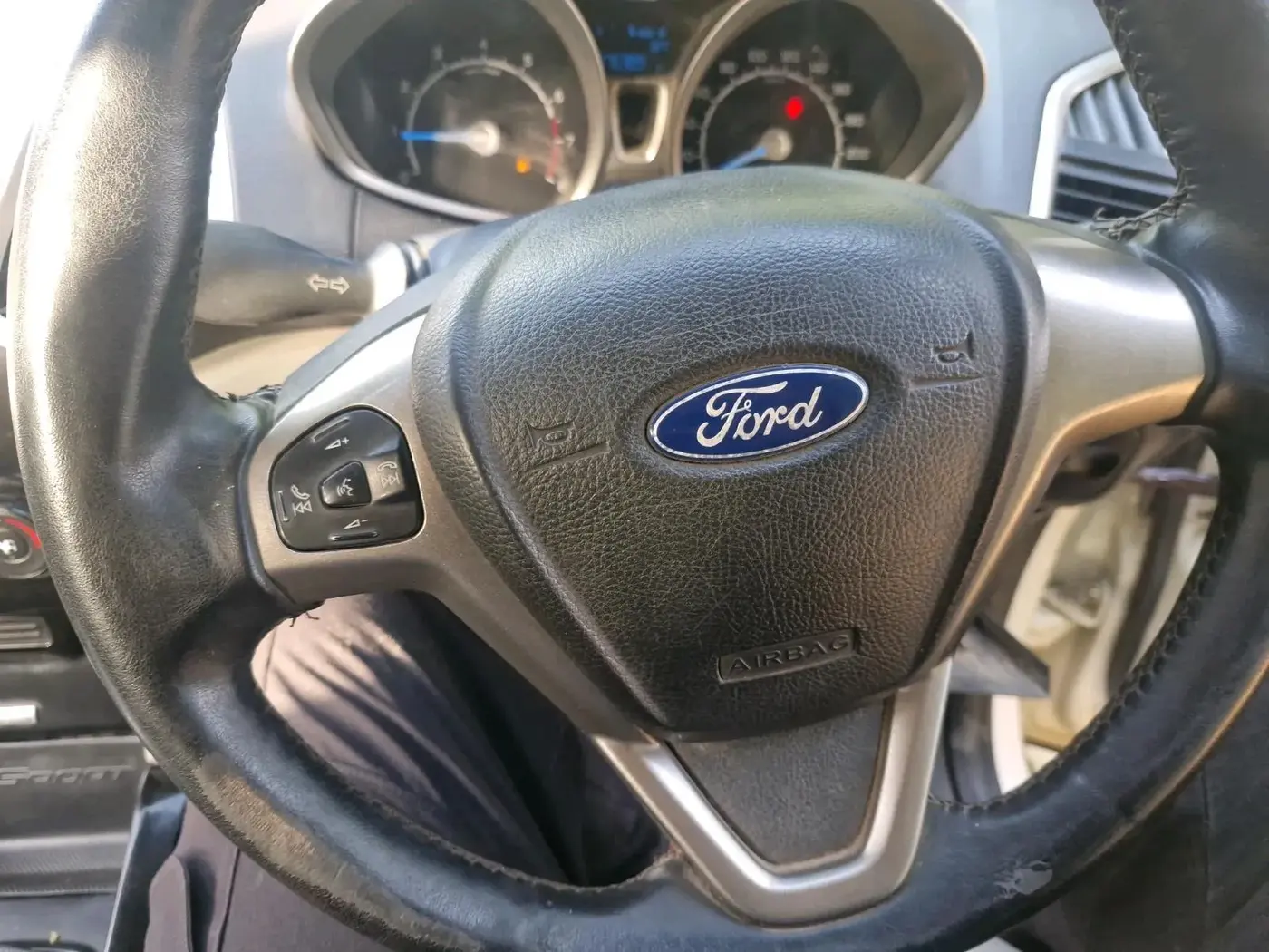 2015 Ford Ecosport TITANIUM 1.0L ECOBOOST, Petrol, Manual, 76,389 km, interior