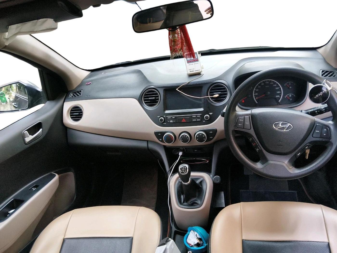 2019 Hyundai Grand i10 SPORTZ 1.2 KAPPA VTVT, Petrol, Manual, 49,376 km, interior