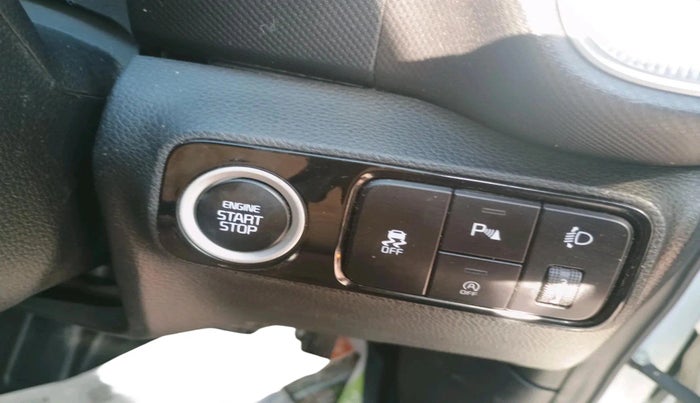 2024 KIA SONET 	 HTX 1.0 TURBO DCT, Petrol, Automatic, 17,600 km, interior