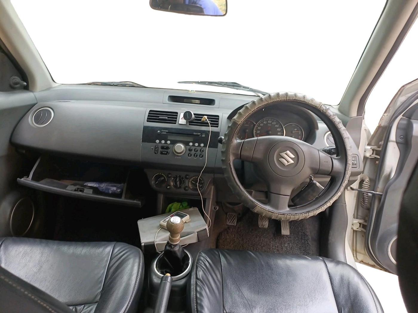 2011 Maruti Swift Dzire VXI, Petrol, Manual, 1,18,435 km, interior