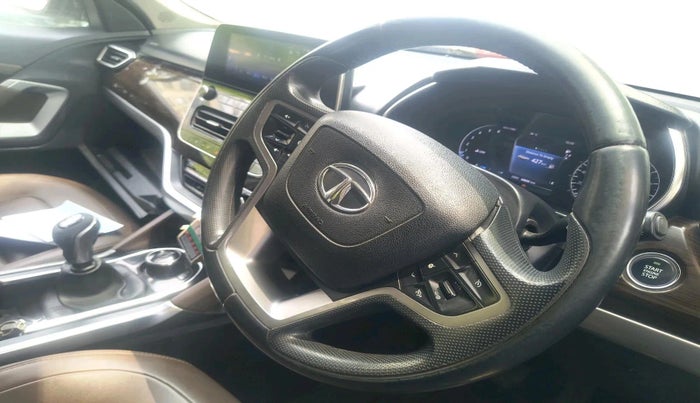 2019 Tata Harrier XZ 2.0L, Diesel, Manual, 68,601 km, interior