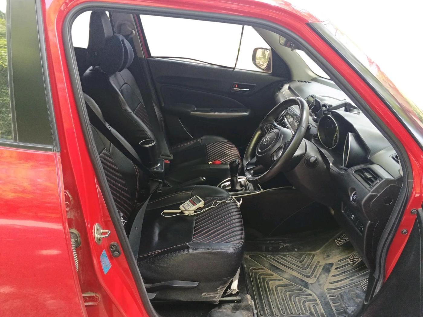 2021 Maruti Swift ZXI, Petrol, Manual, 99,372 km, interior