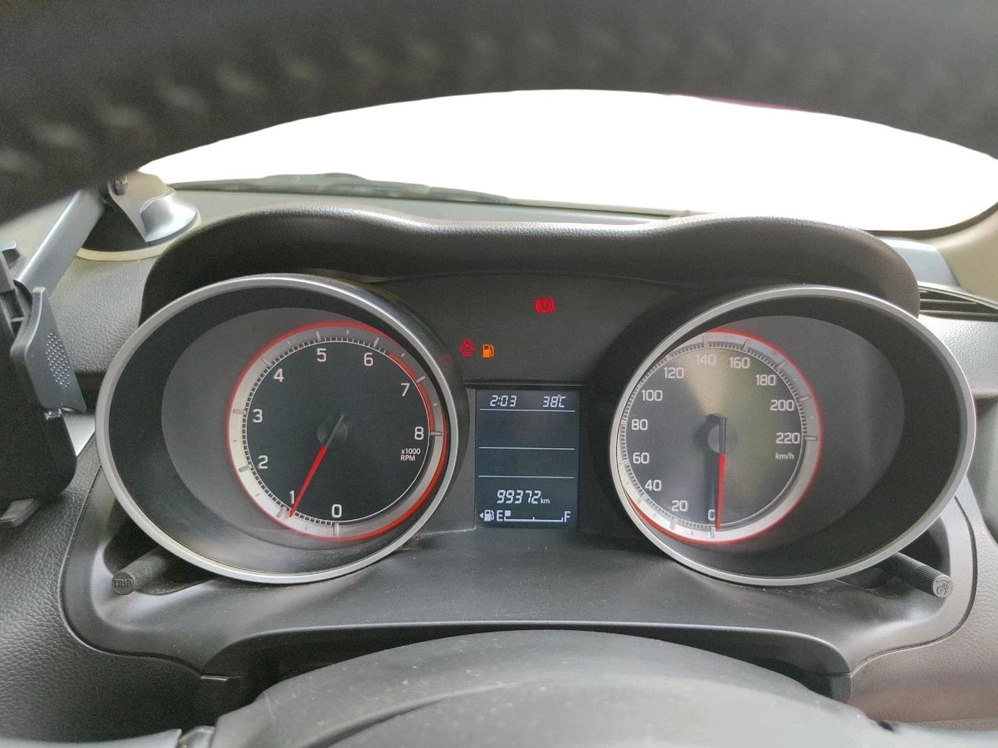 2021 Maruti Swift ZXI, Petrol, Manual, 99,372 km, interior