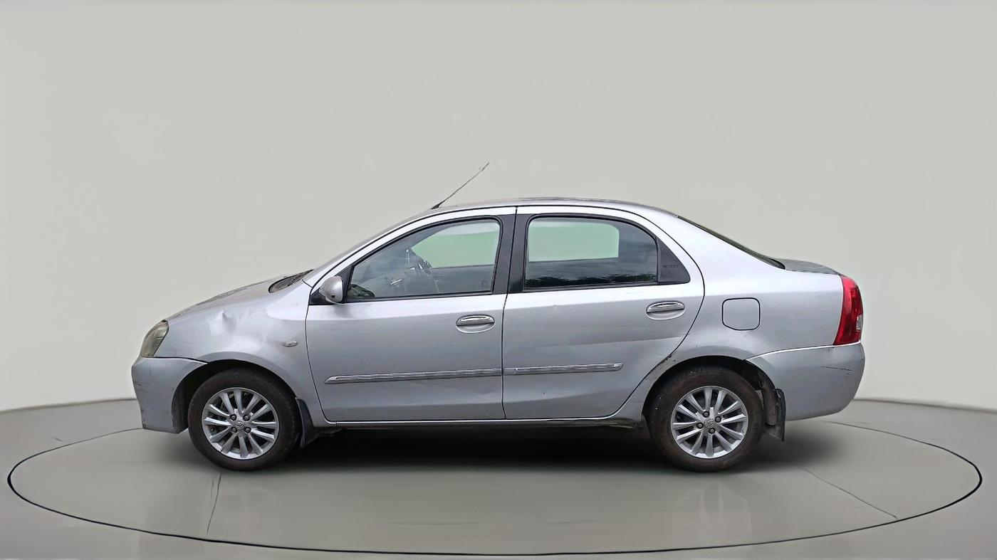 2011 Toyota Etios V, Petrol, Manual, 1,23,169 km, exterior