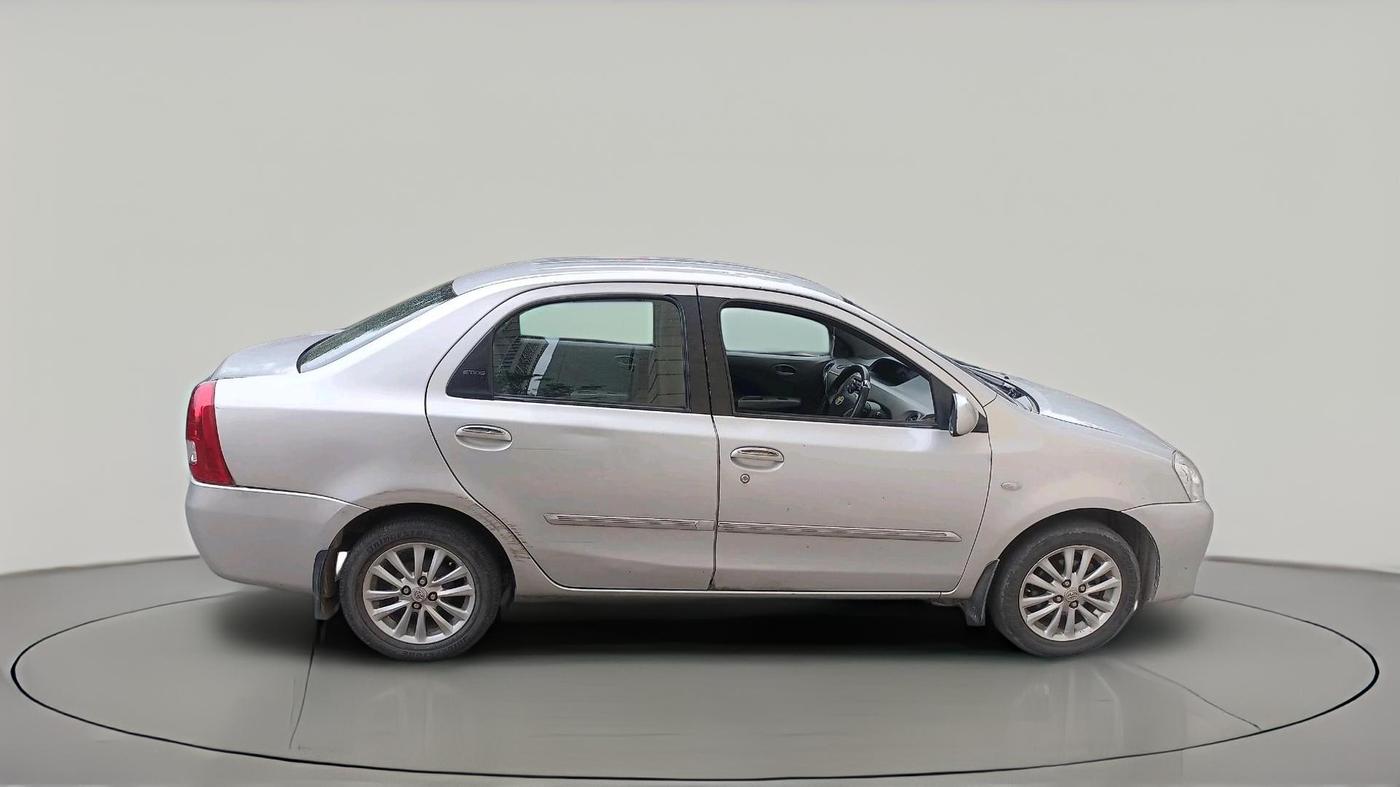 2011 Toyota Etios V, Petrol, Manual, 1,23,169 km, exterior