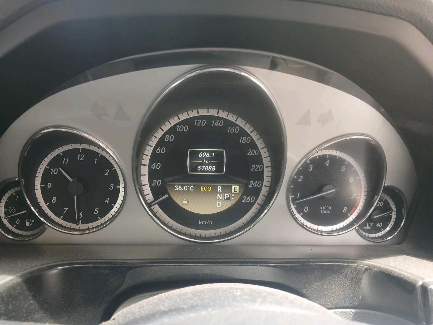2012 Mercedes Benz E Class E 200 CGI AVANTGARDE, Petrol, Automatic, 57,888 km, interior