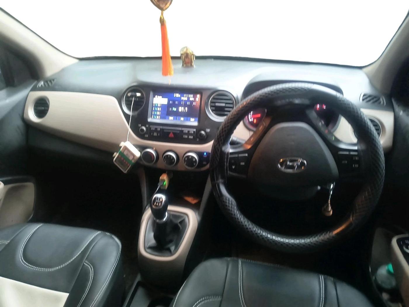 2019 Hyundai Grand i10 SPORTZ 1.2 KAPPA VTVT, CNG, Manual, 1,83,708 km, interior