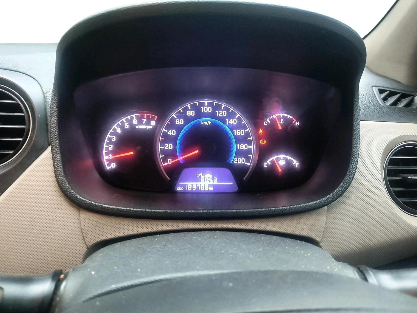 2019 Hyundai Grand i10 SPORTZ 1.2 KAPPA VTVT, CNG, Manual, 1,83,708 km, interior