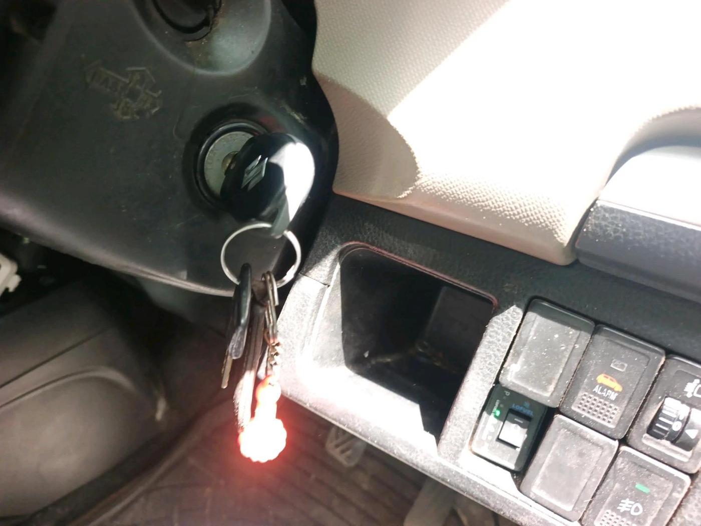 2013 Maruti Wagon R 1.0 VXI, CNG, Manual, 82,192 km, interior