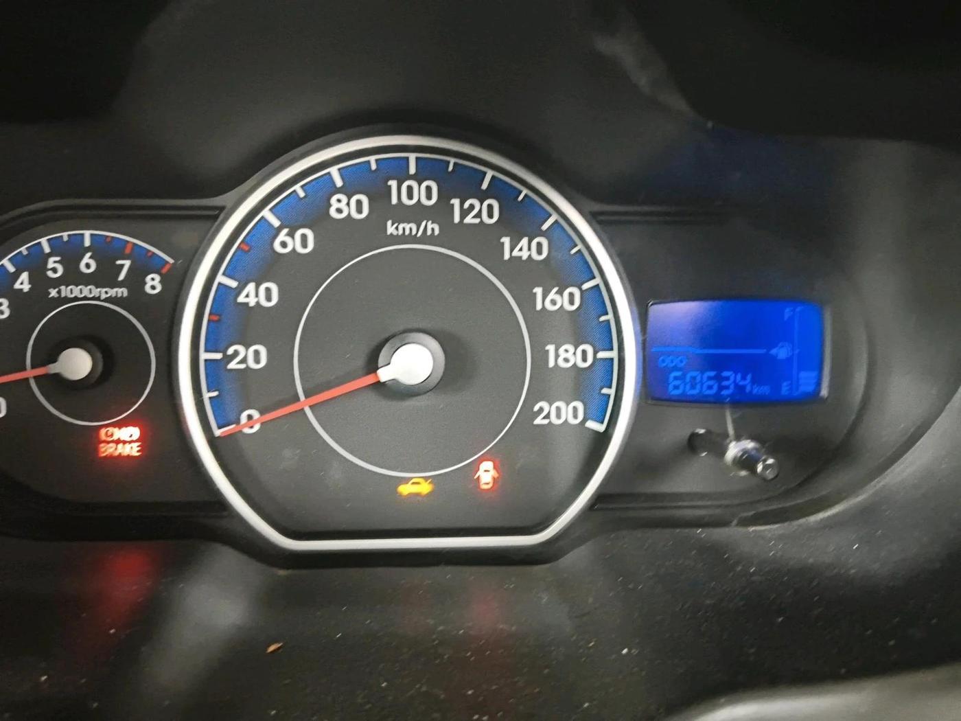 2011 Hyundai i10 MAGNA 1.2, Petrol, Manual, 60,634 km, interior