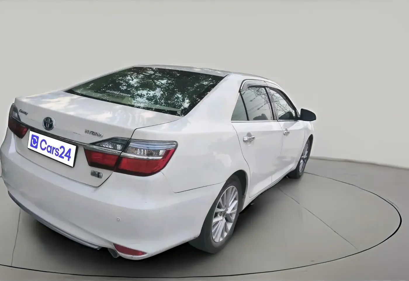 2016 Toyota Camry HYBRID, Hybrid, Automatic, 2,00,908 km, exterior