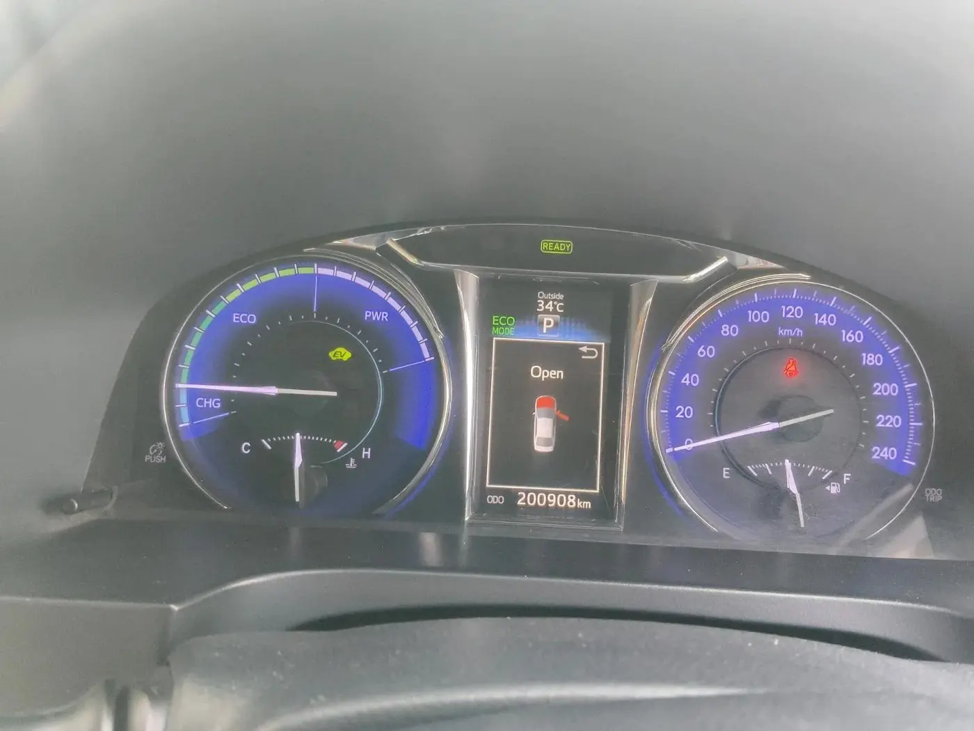 2016 Toyota Camry HYBRID, Hybrid, Automatic, 2,00,908 km, interior