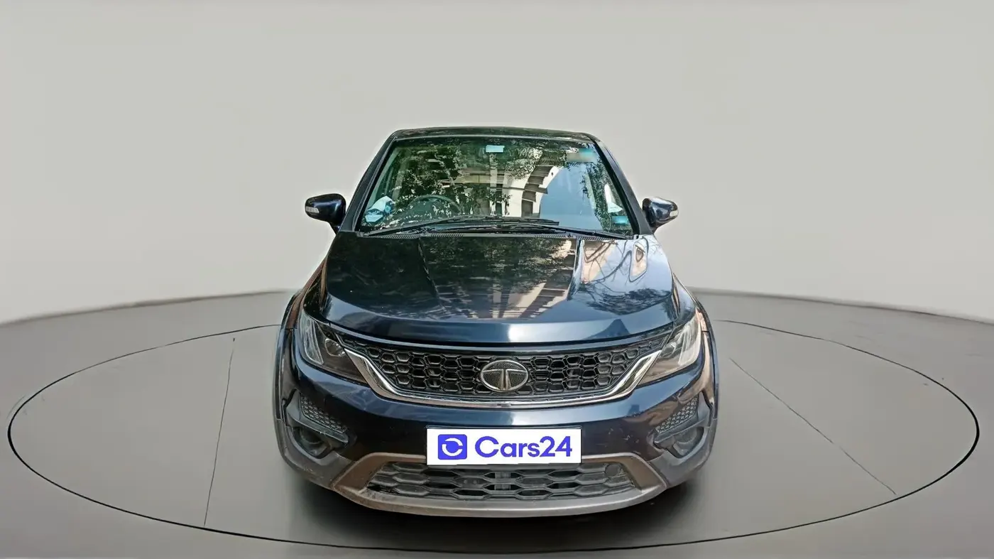 2017 Tata Hexa XMA 4X2 7 STR, Diesel, Automatic, 1,70,295 km, exterior