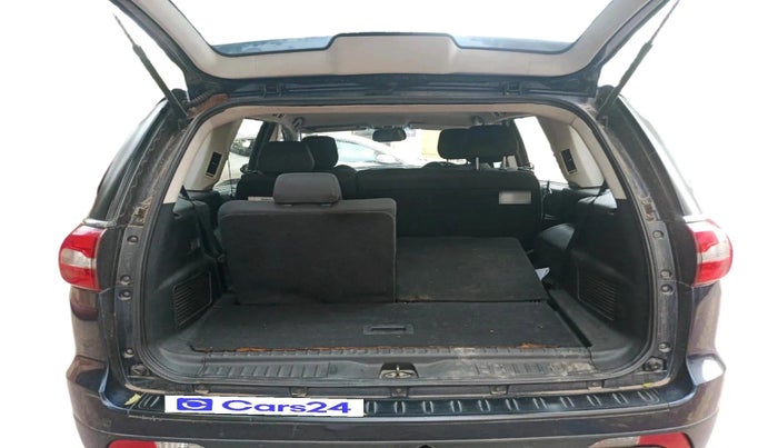 2017 Tata Hexa XMA 4X2 7 STR, Diesel, Automatic, 1,70,295 km, exterior