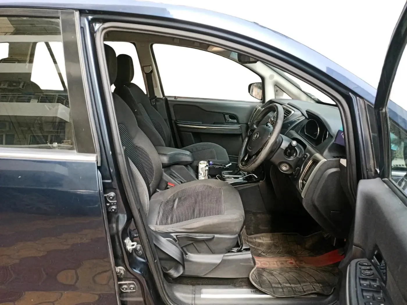 2017 Tata Hexa XMA 4X2 7 STR, Diesel, Automatic, 1,70,295 km, interior