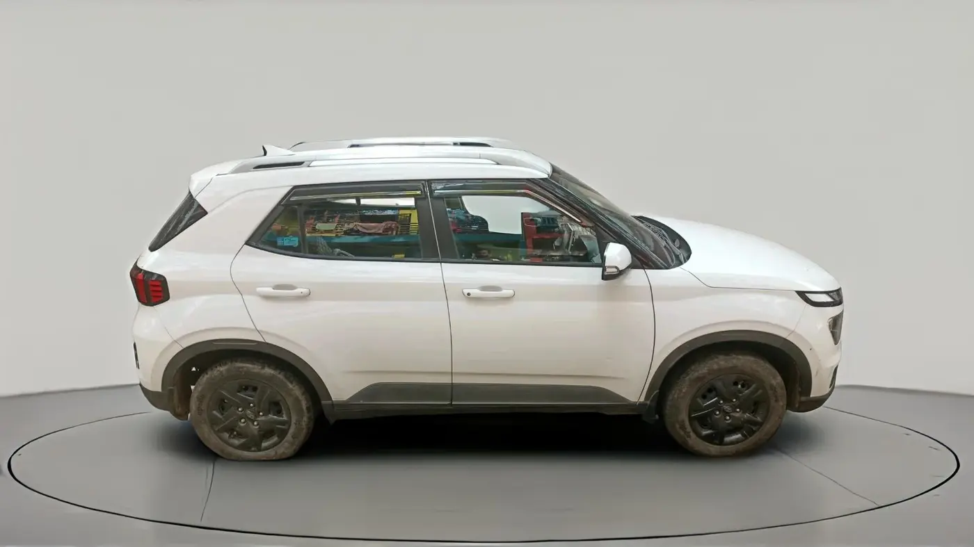 2024 Hyundai VENUE S PLUS 1.5 CRDI, Diesel, Manual, 46,592 km, exterior