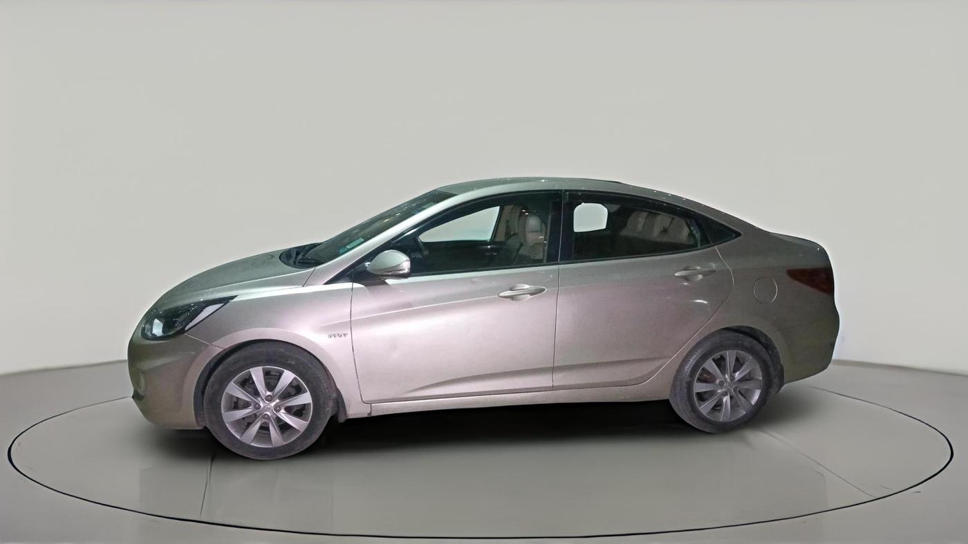 2013 Hyundai Verna FLUIDIC 1.6 VTVT SX, Petrol, Manual, 74,095 km, exterior