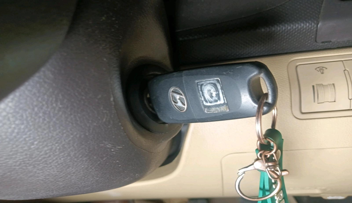 2013 Hyundai Verna FLUIDIC 1.6 VTVT SX, Petrol, Manual, 74,095 km, interior