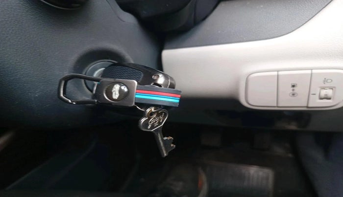 2022 Hyundai AURA S 1.2 CNG, CNG, Manual, 78,266 km, interior