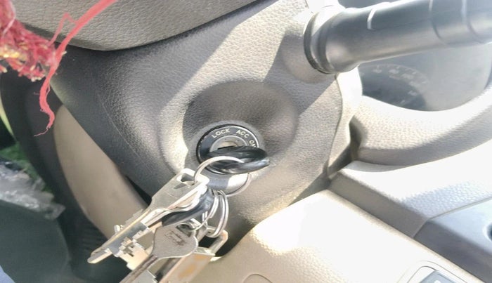 2012 Hyundai Eon D-LITE, CNG, Manual, 1,49,313 km, interior
