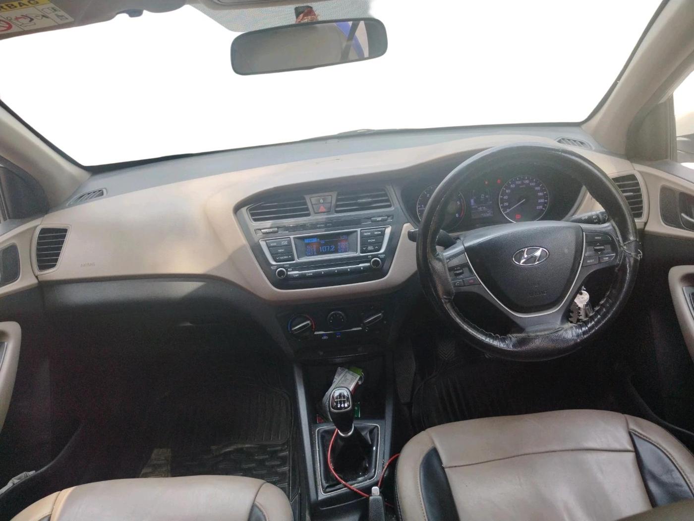 2016 Hyundai Elite i20 MAGNA 1.4 CRDI, Diesel, Manual, 1,73,085 km, interior