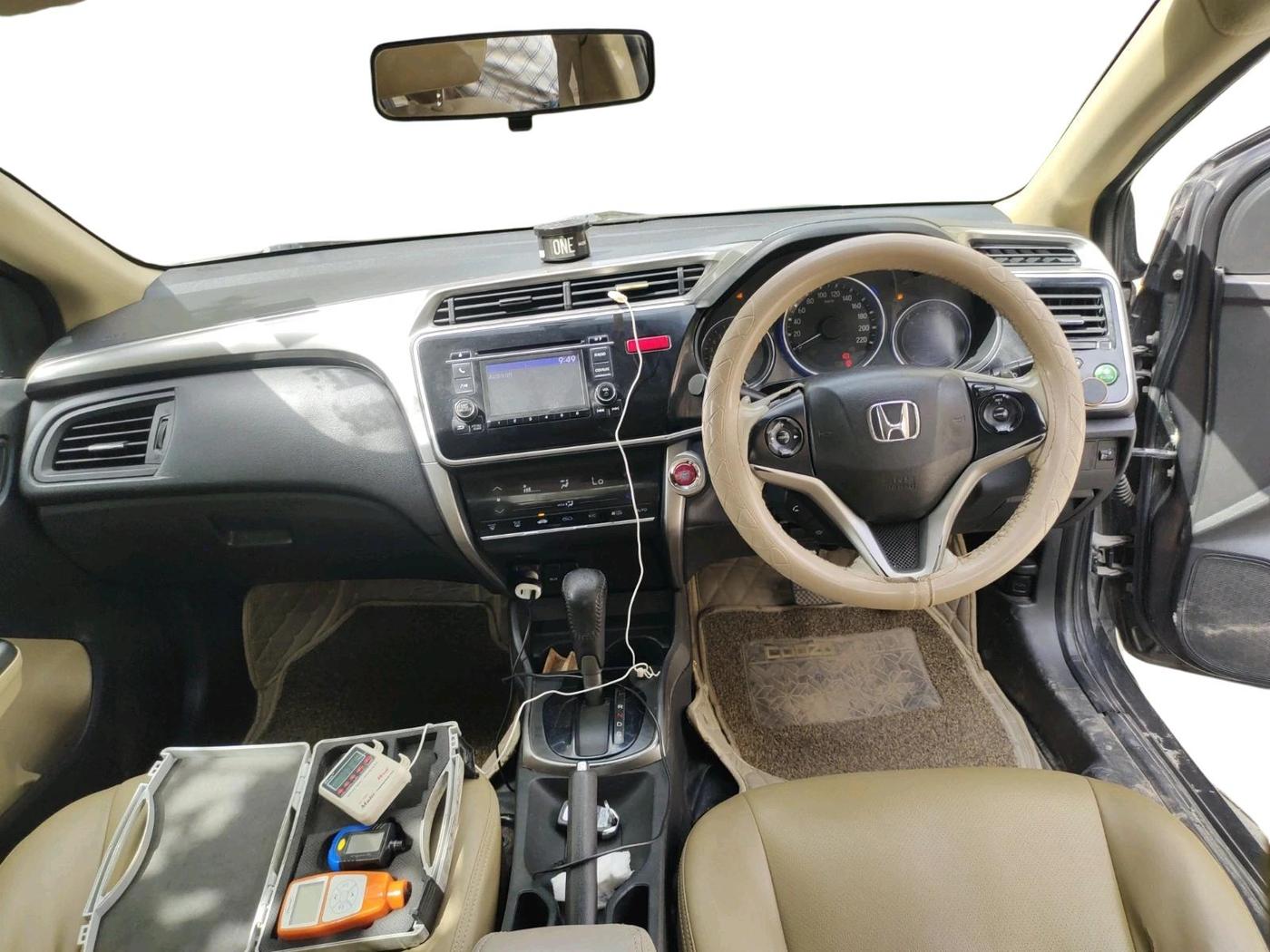 2015 Honda City 1.5L I-VTEC VX CVT, CNG, Automatic, 1,78,317 km, interior