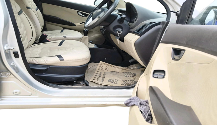 2015 Hyundai Eon SPORTZ, Petrol, Manual, 79,066 km, interior