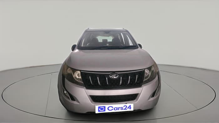 2017 Mahindra XUV500 W6 AT 1.99, Diesel, Automatic, 98,557 km, exterior