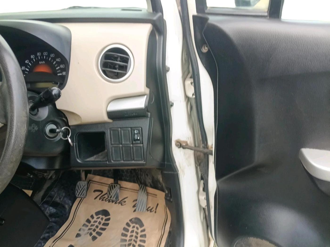 2017 Maruti Wagon R 1.0 LXI, Petrol, Manual, 90,806 km, interior