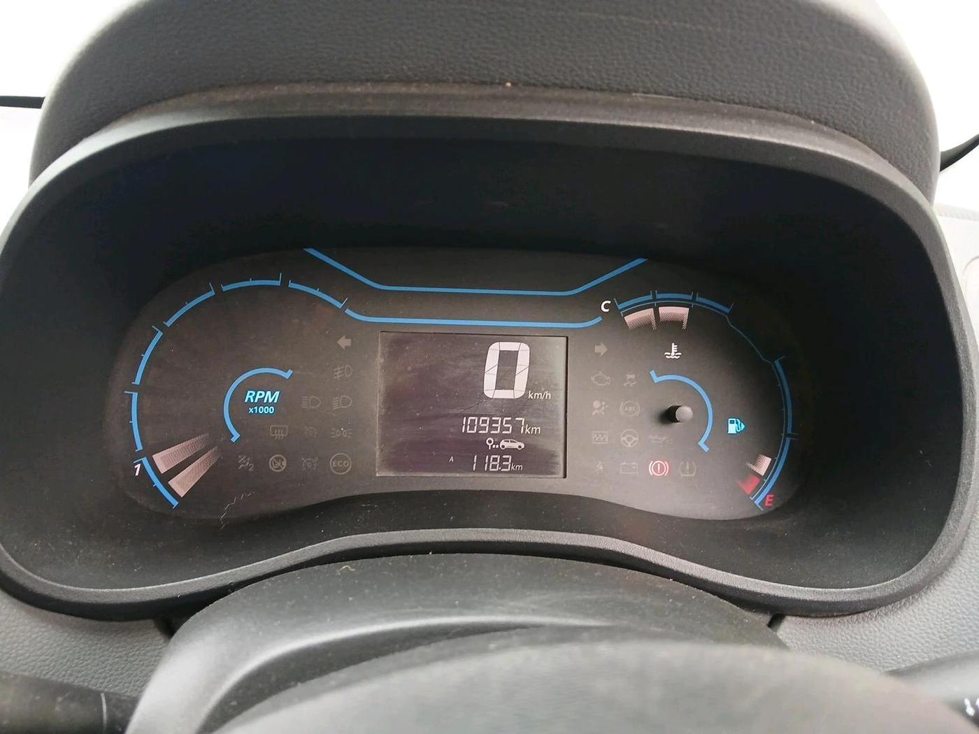 2021 Renault Kwid RXT 1.0 (O), Petrol, Manual, 1,09,357 km, interior