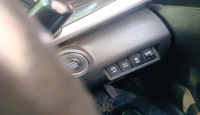 2023 Maruti XL6 ALPHA MT, Petrol, Manual, 68,453 km, interior