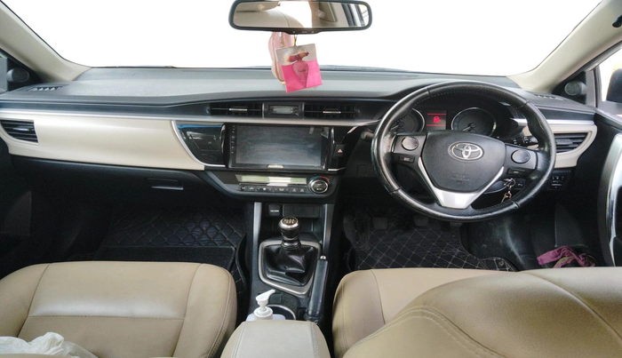 2015 Toyota Corolla Altis G PETROL, Petrol, Manual, 1,05,565 km, interior